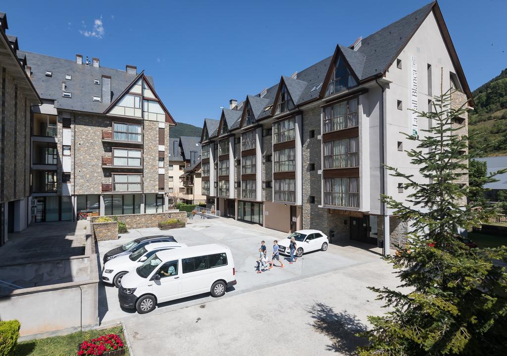 Aparthotel La Vall Blanca Vielha Exterior foto